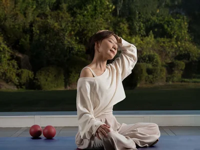 Jeju Shilla Hotel Launches 'Relaxing Nights' Program to Aid Sleep with Meditation and Stretching