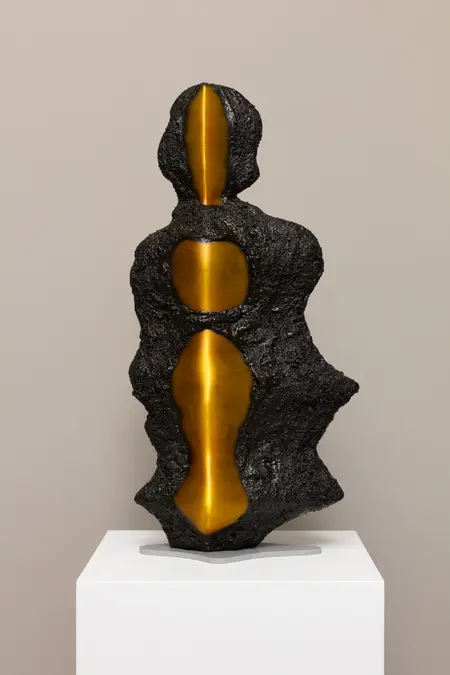Meditative artist Lee Kwan-young opens light-sculpture exhibition