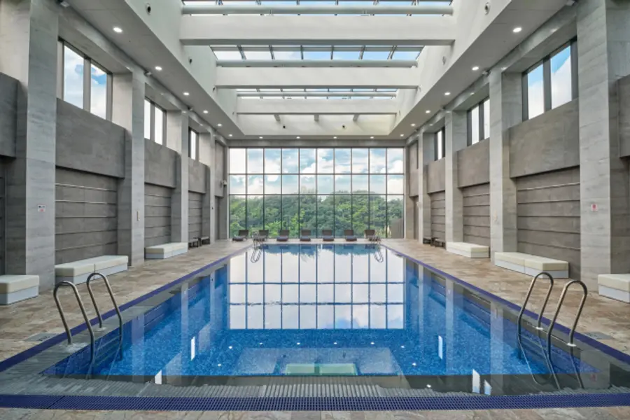 View of the indoor swimming pool, an auxiliary facility included in the Podohotel and Dianex package